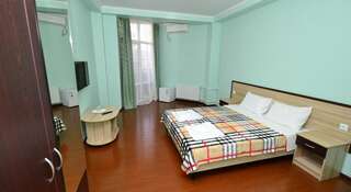 Гостиница Guest house Kaktus Витязево Двухместный номер с 1 кроватью и балконом-9
